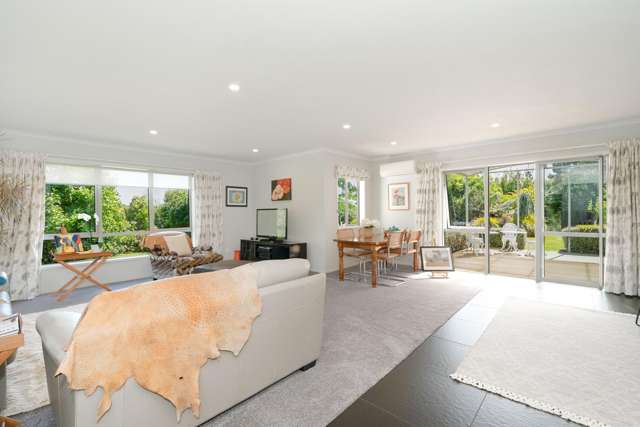 Country Charm with a Dash of Wow