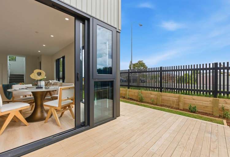 88A Bradbury Road Botany Downs_16