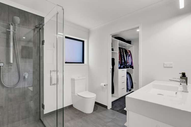 6 Francis Douglas Drive Westown_16