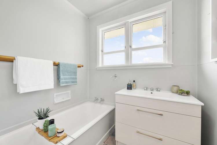 80 Totara Road Miramar_10