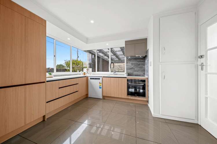 19 Edgerton Road Te Atatu Peninsula_12