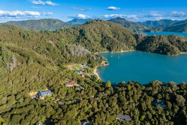 19 Saint Omer Road Kenepuru Sound_27