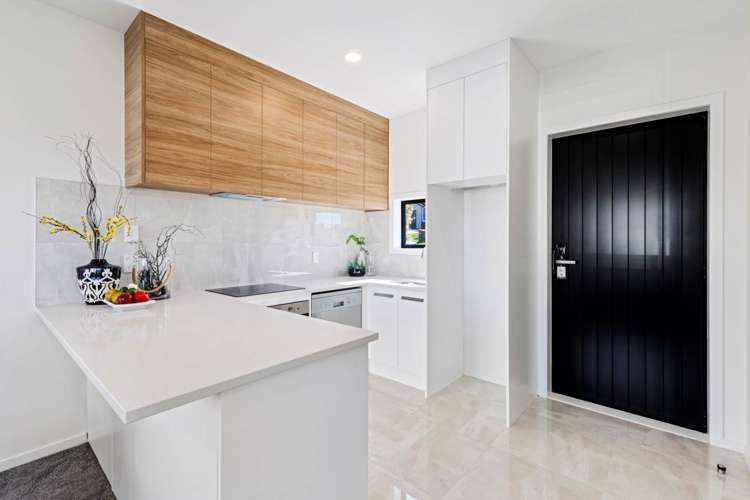 140b Tiriwa Drive Massey_8