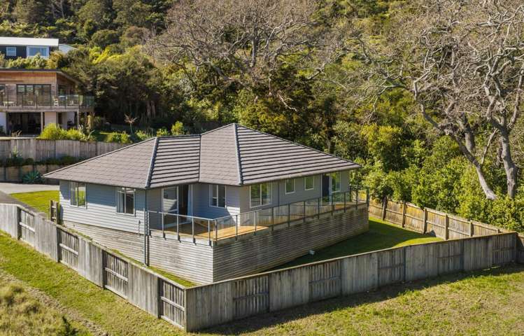 128 Korokoro Crescent Thames_19