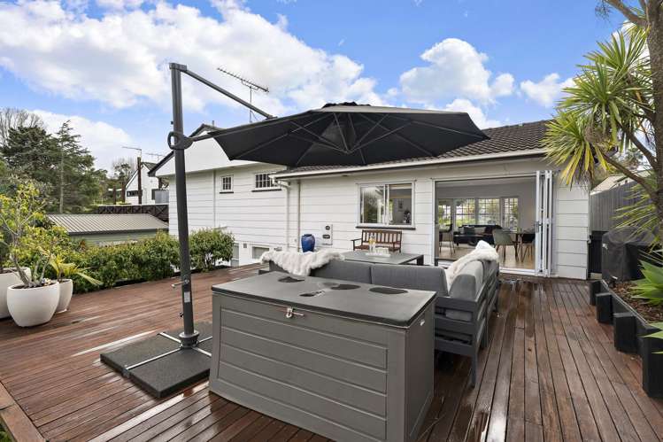 16 Pickwick Parade Mellons Bay_27