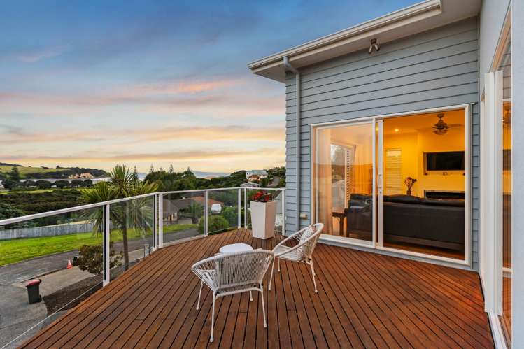 24 Kotanui Avenue Army Bay_1