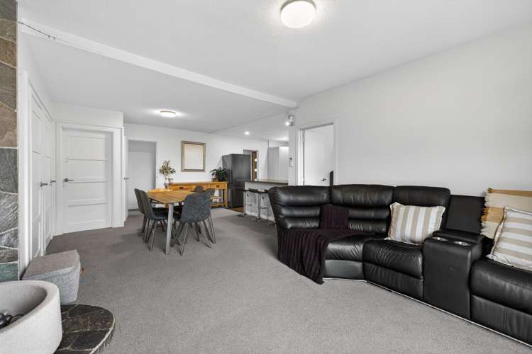 270 Breezes Road Aranui_10