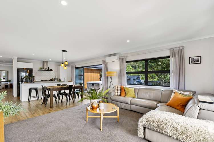 38 Pakanga Grove Pyes Pa_18