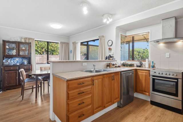 28 Evanda Crescent Conifer Grove_3