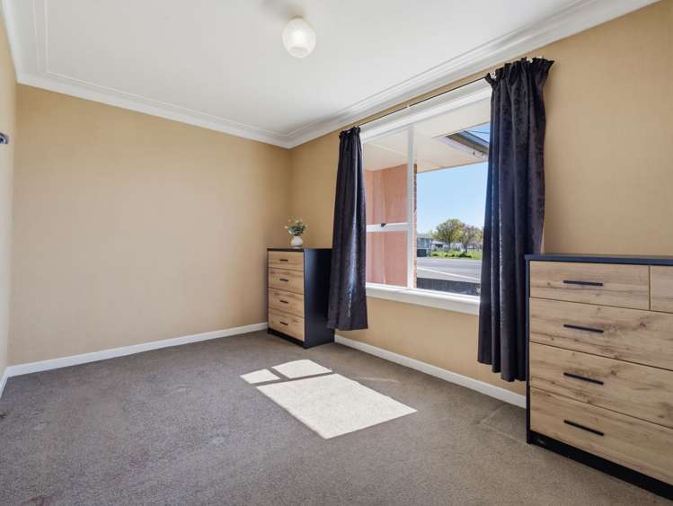 32 Main Street Mataura_11