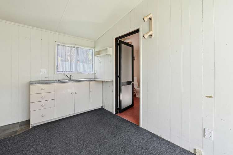 110 Pandora Avenue Sunnybrook_12