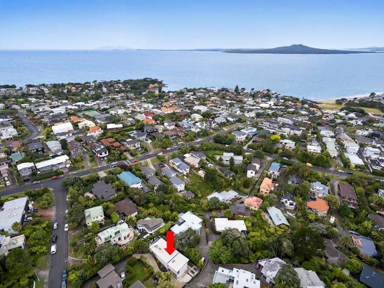 2/6 Parr Terrace Castor Bay_16