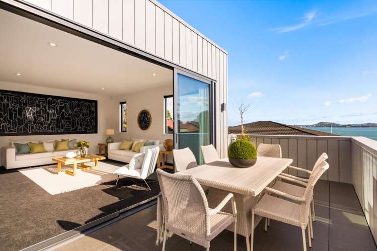 7 Whitcombe Road Bucklands Beach_1
