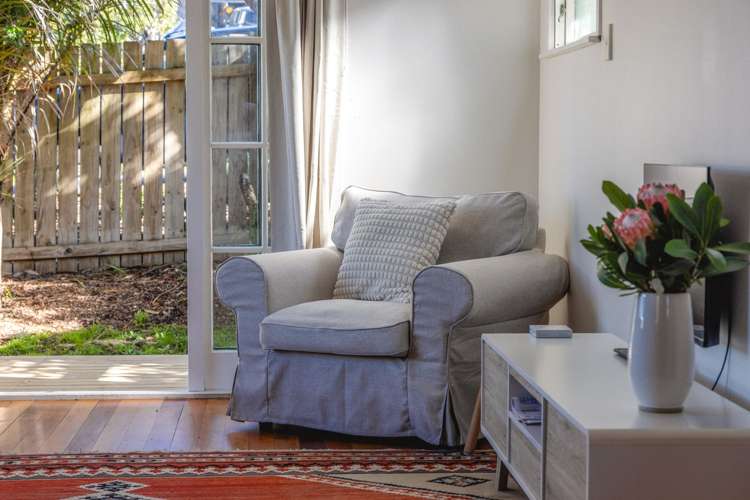 18 Tui Street_5