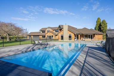 13 Meadowgreen Drive_2