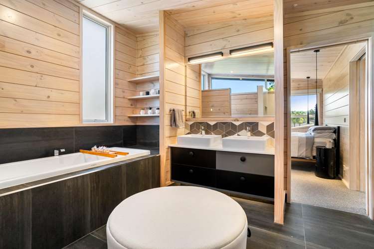 527 Waterways Parade Pauanui_23