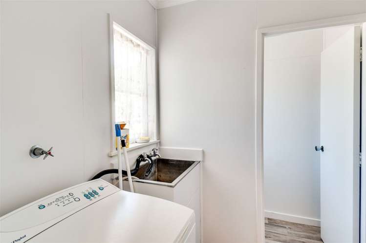 12 Harold Holt Avenue Onekawa_9