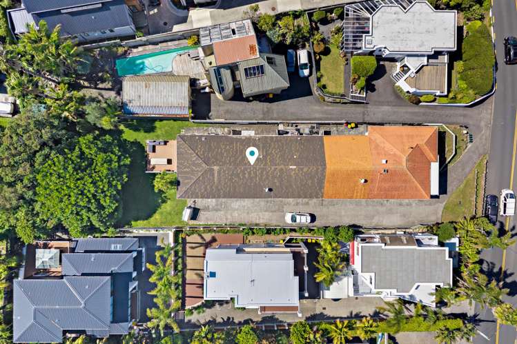 2/16 Beach Road Castor Bay_13