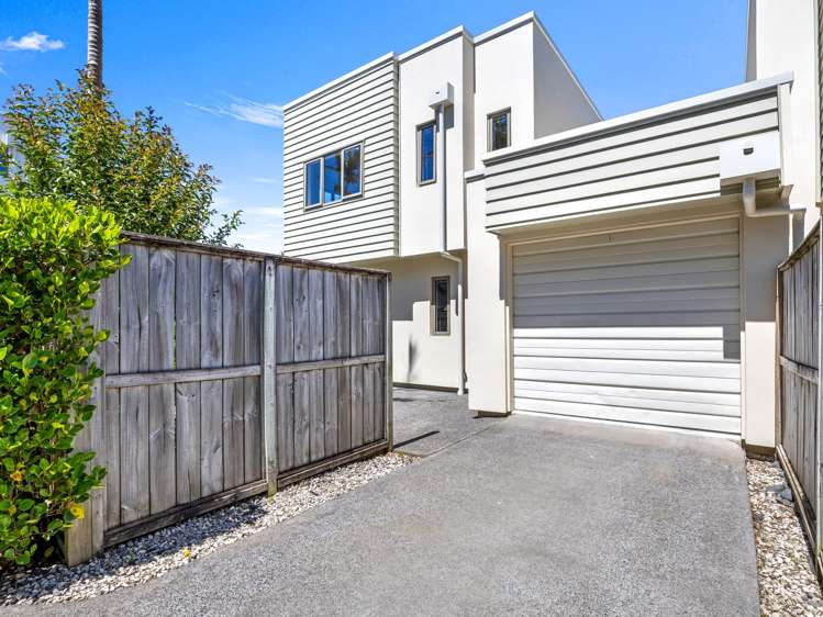57/21 Hunters Park Dr Three Kings_20