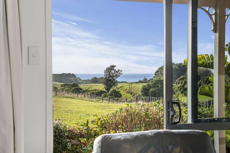 177 Koru Road Omata_38