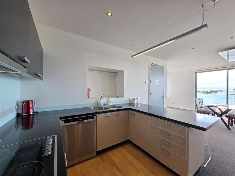 D513/14 West Quay 10777_5