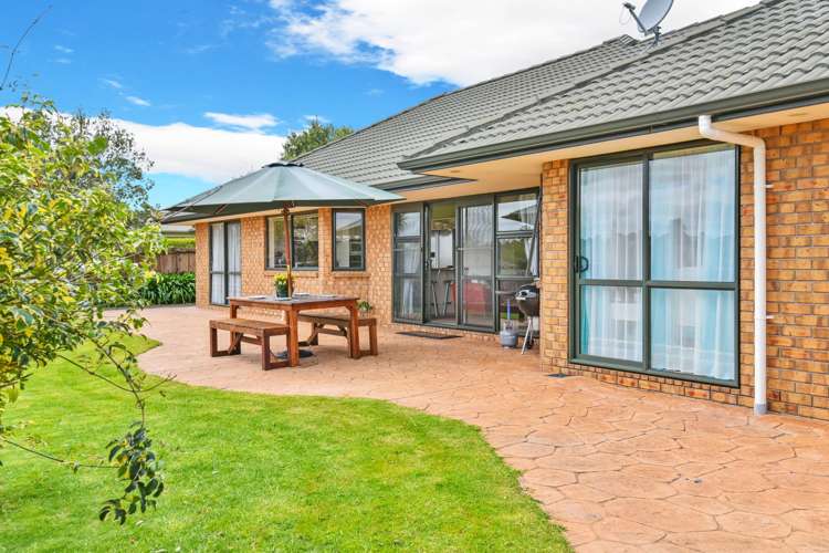 25 Castlehill Court Wattle Downs_12