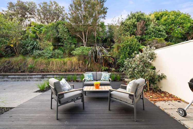 7 Joseph Banks Drive Whitby_20