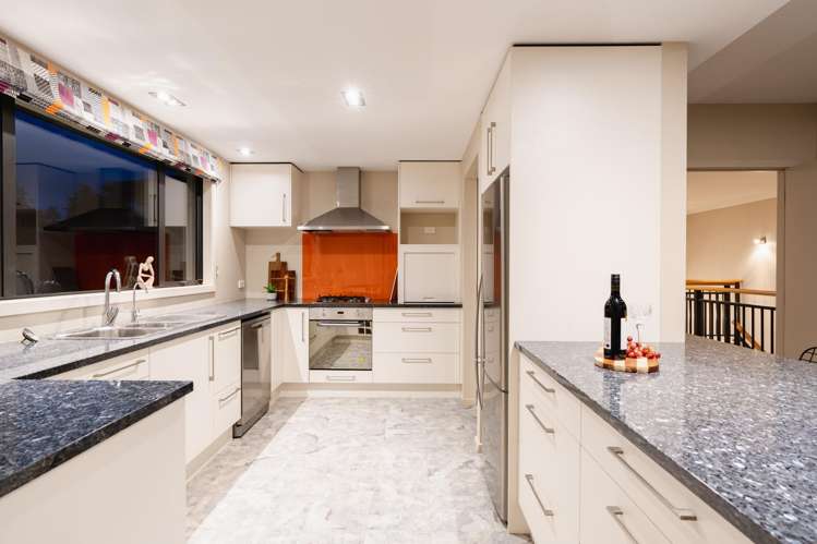 27 Erin Street Roslyn_17