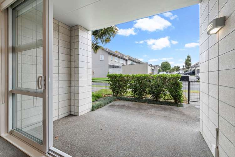 9 Bickerton Way Flat Bush_5