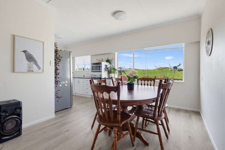 131 Tiromoana Road Eltham_21