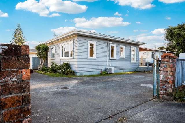 Charming Central Bungalow