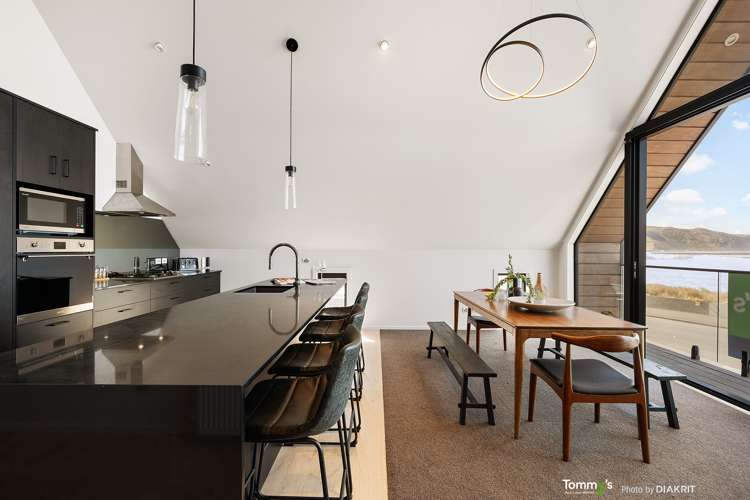 32 Lyall Parade Lyall Bay_6