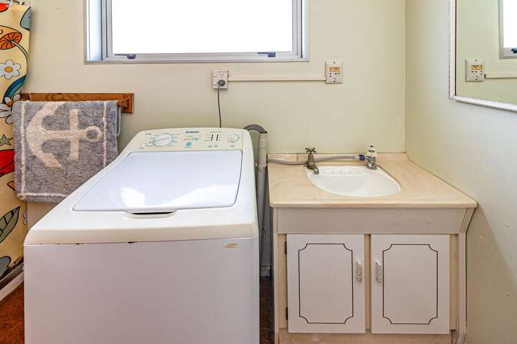 15 Nukumaru Parade Waiinu Beach_11