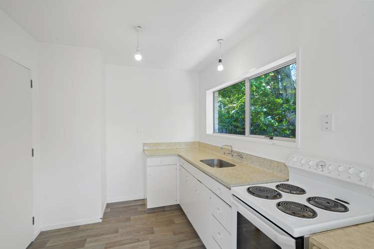 1/10 Cardiff Avenue Somerfield_10