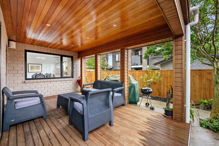 28 Flanshaw Road Te Atatu South_16