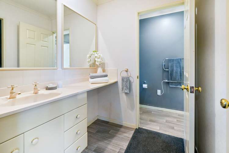 8 Sunny Dale Western Heights_9