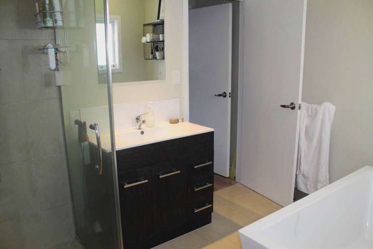 7 Kenmure Avenue Forrest Hill_18