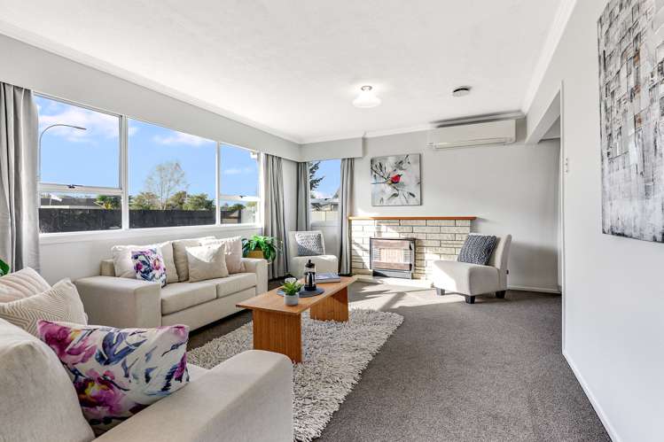 44 Dalton Crescent Dinsdale_6