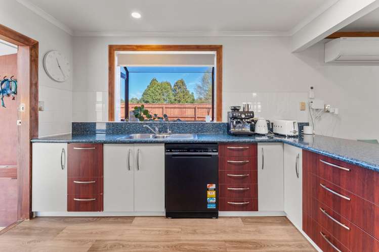 7 Bird Lane Wakefield_8