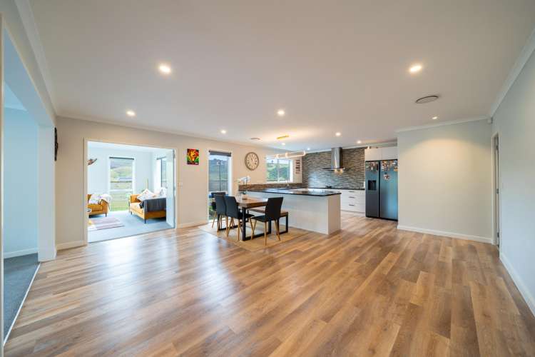 42 Atherton Terrace Churton Park_1