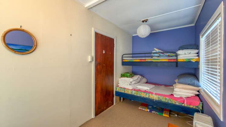 223B Ocean Road Whangamatā_8