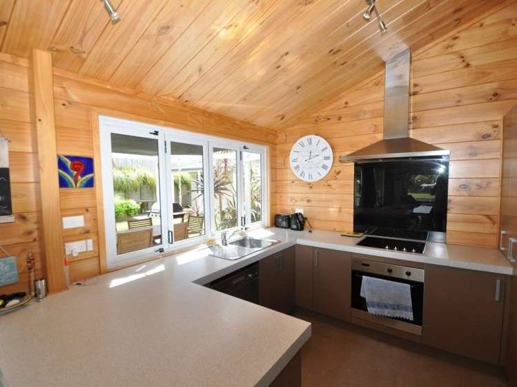 14 Conqueror Rise Pauanui_3