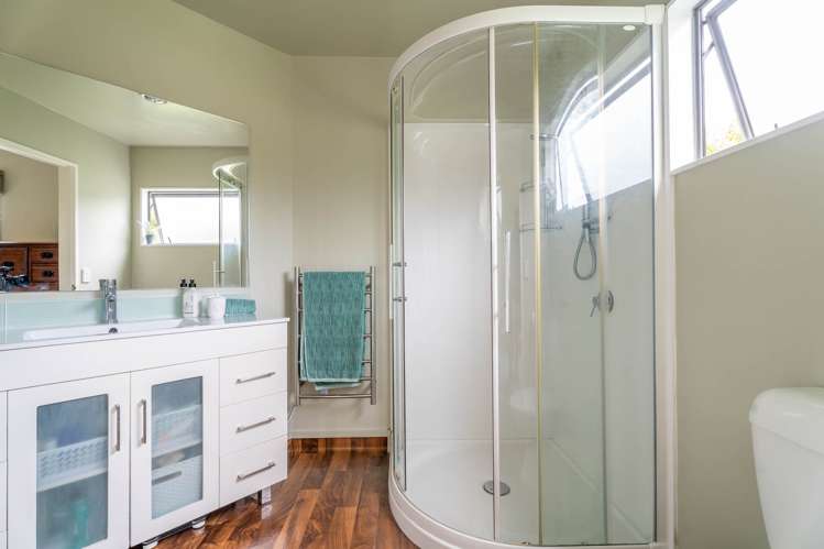 2 Myers Grove Churton Park_17