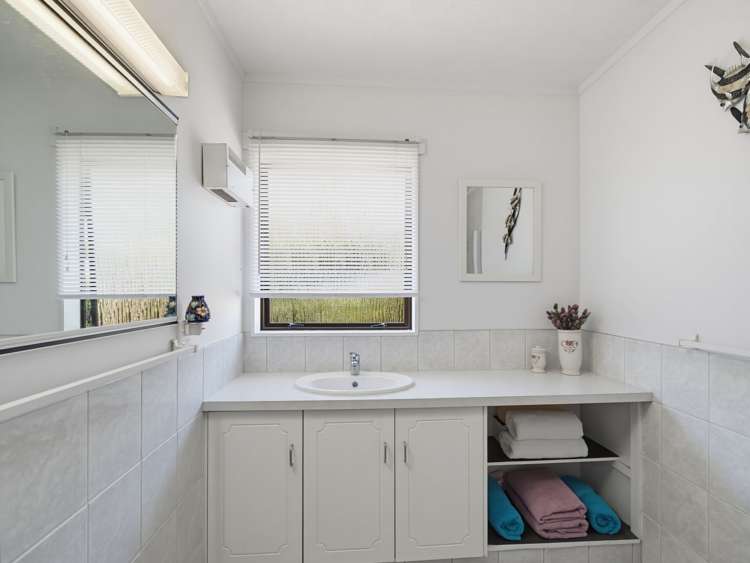 10 Fern Grove Taradale_12