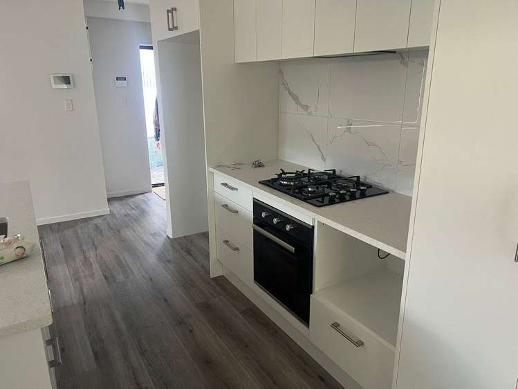 22B Sunlands Drive Manurewa_12
