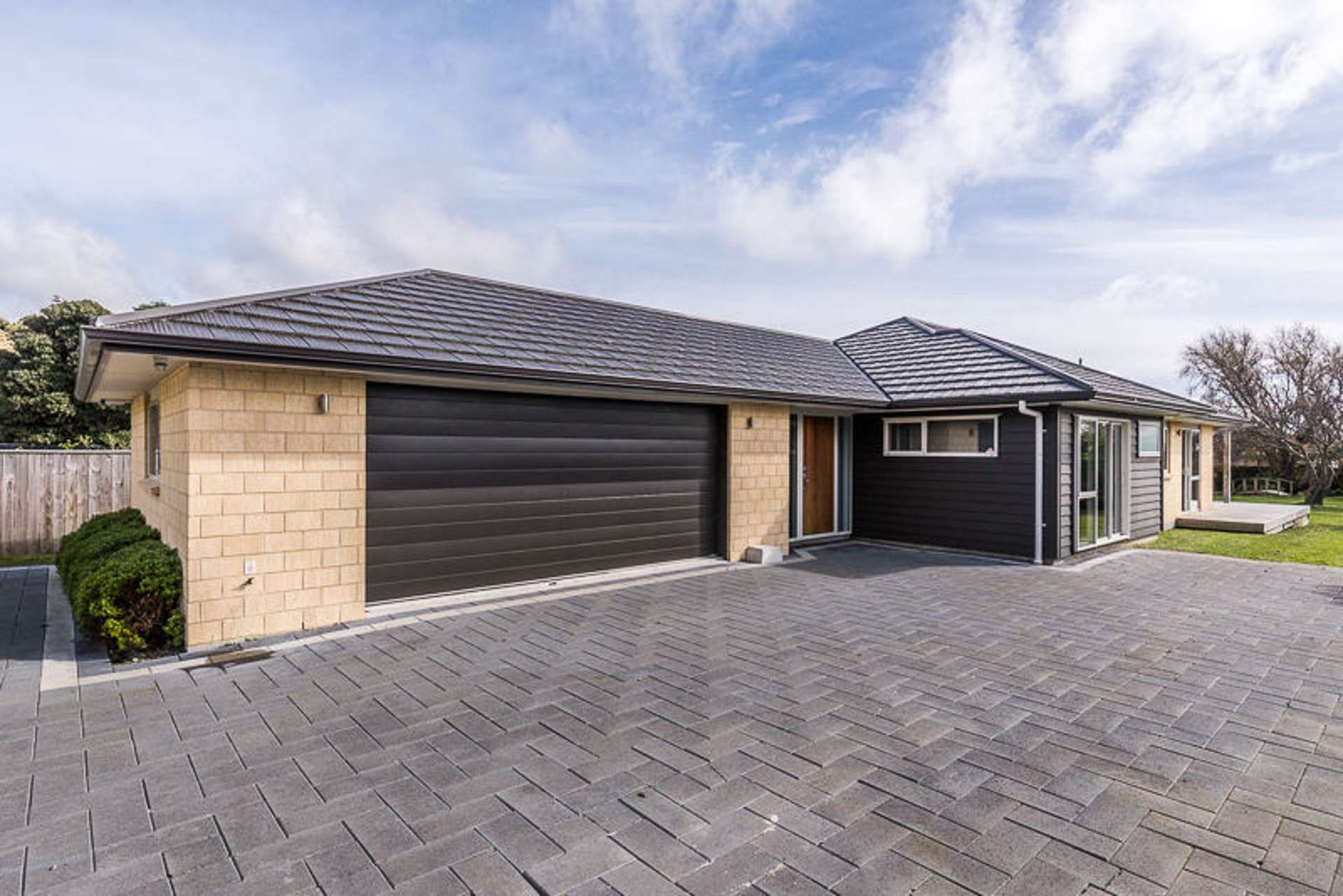 120 Main Road Waikanae_0