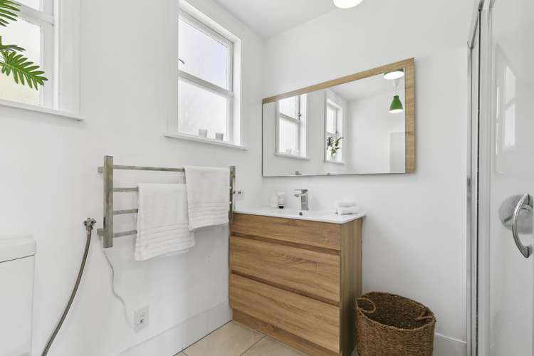 5 Vautier Avenue Wadestown_10