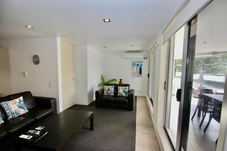 1B/8 The Esplanade Whitianga_3