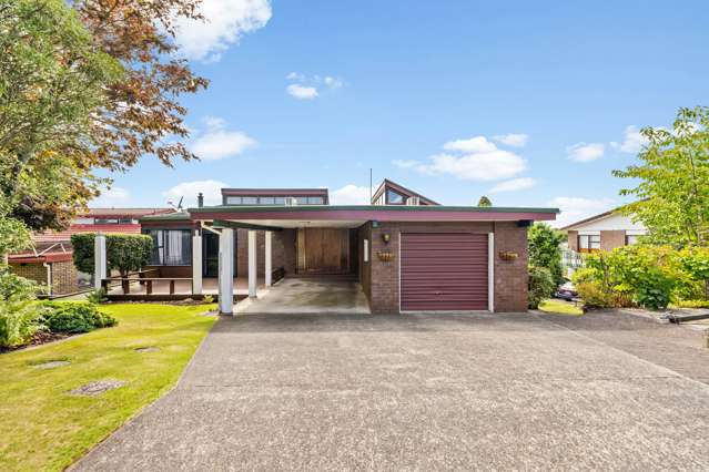 Prime position on Tasman Drive