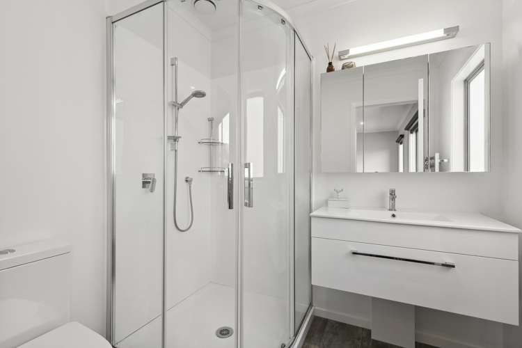 28 Bluff Road Porirua_11